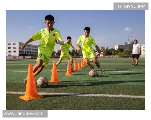 探索zb足球的魅力与发展潜力，助力青少年足球梦想的实现与成长