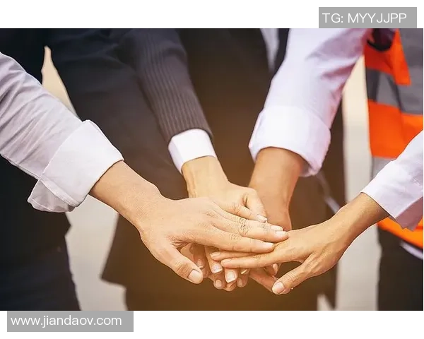 建龙足球崛起之路探索团队精神与技术结合的成功秘诀