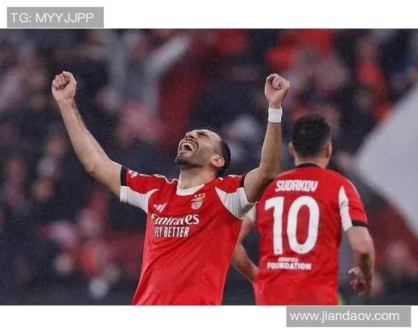 足球思懿：探索足球背后的哲学与智慧，提升球场表现与团队协作能力