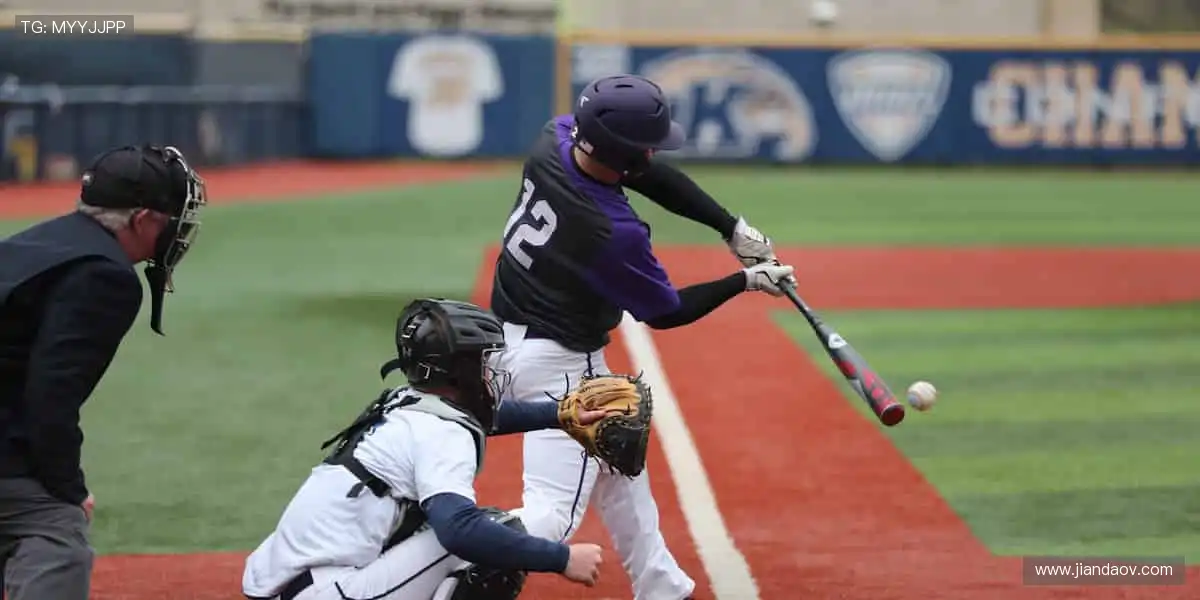 🎧官方正品周边直供，把赛场荣耀穿在身上！🏅